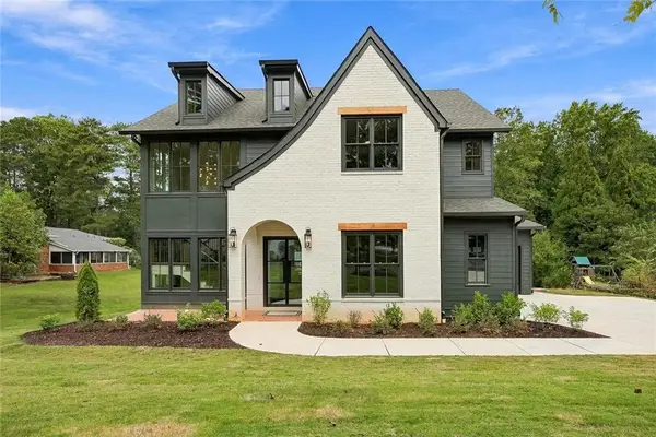 880 Austin Dr Road Se, Smyrna, GA 30082