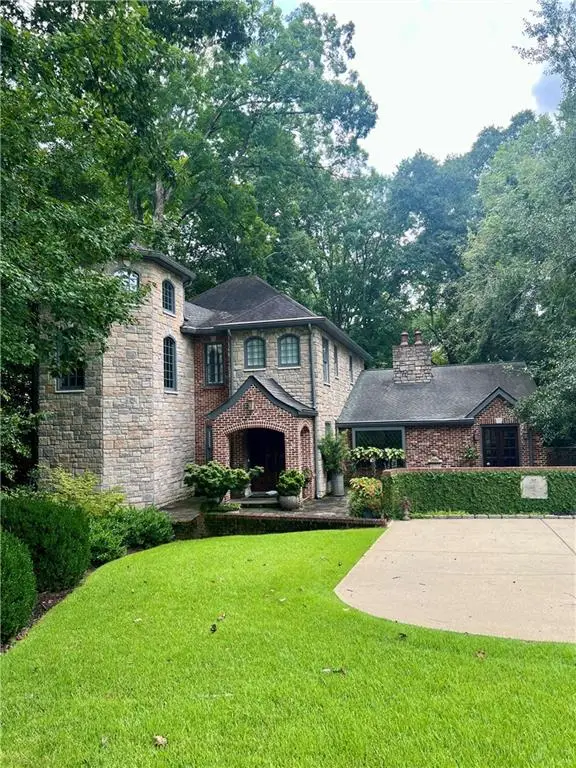 1488 Peachtree Battle Avenue Nw, Atlanta, GA 30327