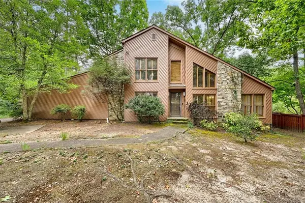 1176 Ashley Lake Drive, Marietta, GA 30062