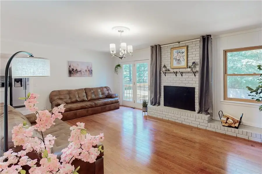 304 W Lakeshore Drive, Carrollton, GA 30117 - #2