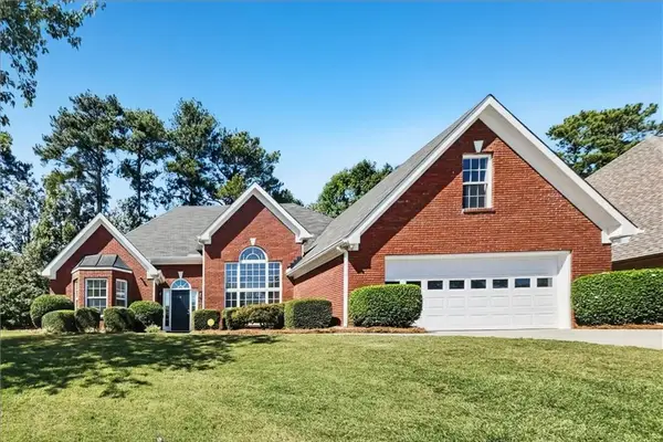 429 Blue Creek Lane, Loganville, GA 30052