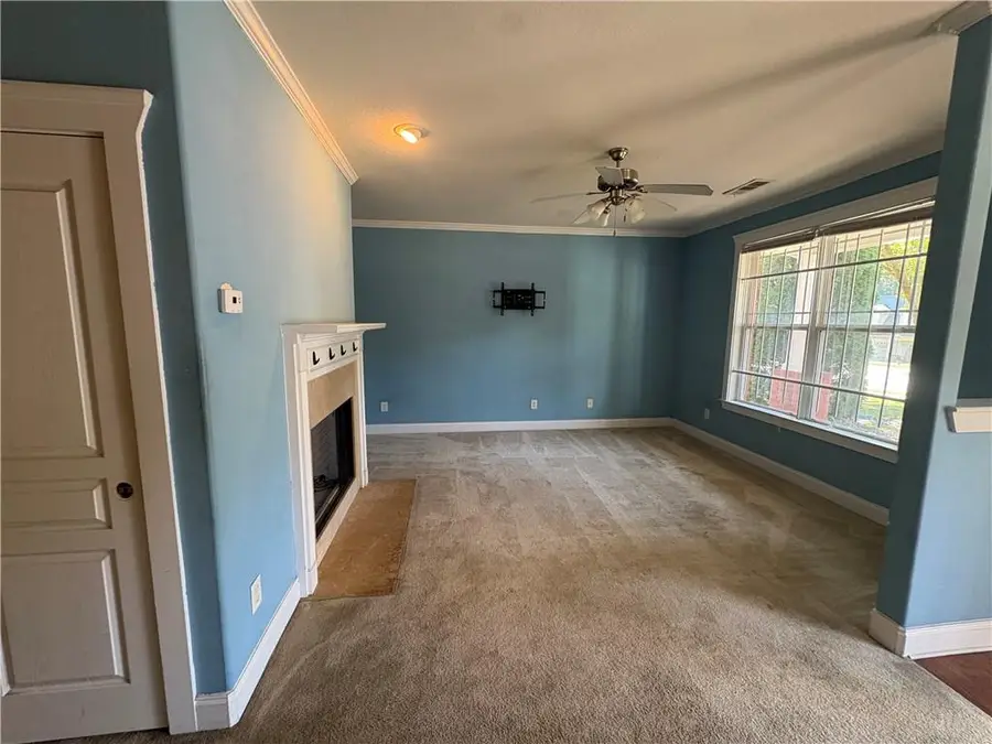 404 Park Place, Fairburn, GA 30213 - #2