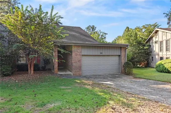 215 Leeward Lane, Roswell, GA 30076