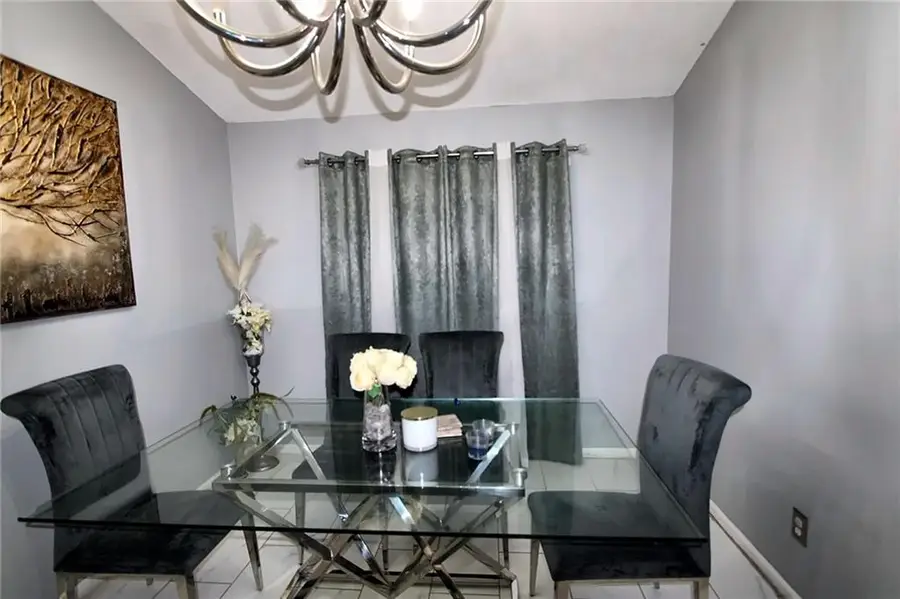 832 Chapman Circle, Stone Mountain, GA 30088 - #2