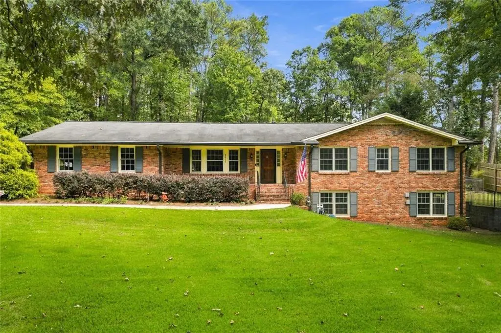 5013 Fox Forest Circle Sw, Lilburn, GA 30047 - #1