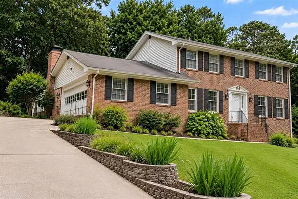1683 Oak Ridge Circle Sw, Stone Mountain, GA 30087