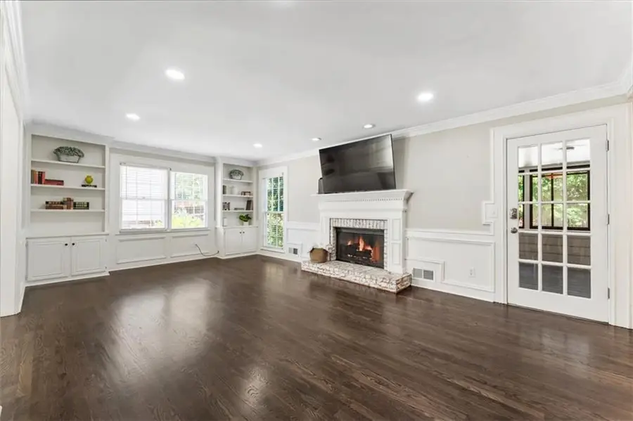129 N Lakeside Drive Nw, Kennesaw, GA 30144 - #2