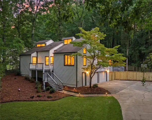 2215 Carlyle Drive, Marietta, GA 30062