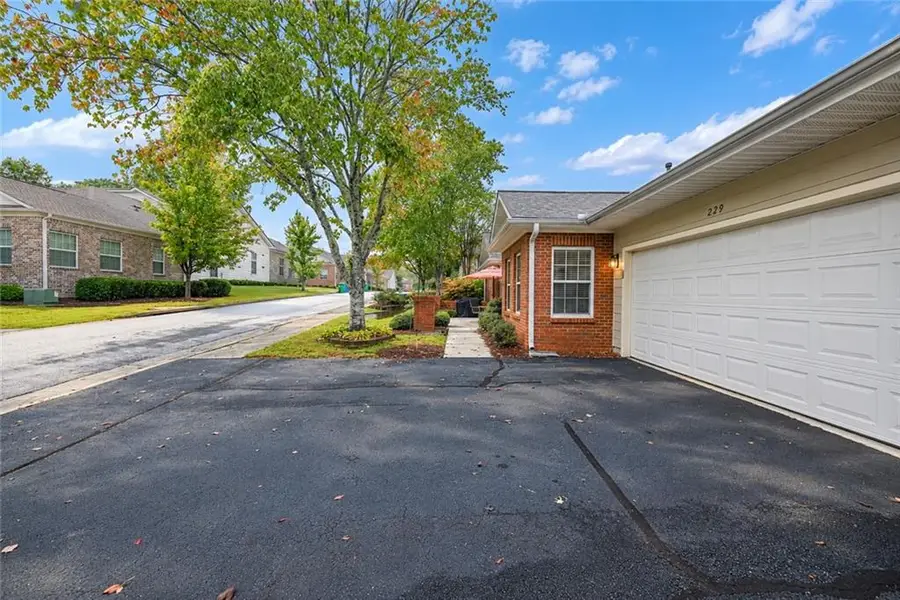 229 Villa Park Circle, Stone Mountain, GA 30087 - #2