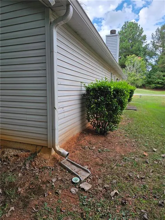 4231 Chestnut Lake Avenue, Lithonia, GA 30038 - #3