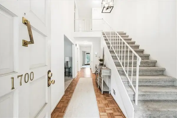 1700 Woodcliff Way Ne, Atlanta, GA 30329