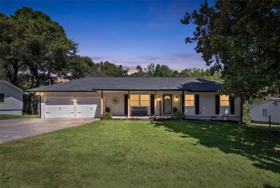 205 Woodglen Drive, Woodstock, GA 30188 - #2