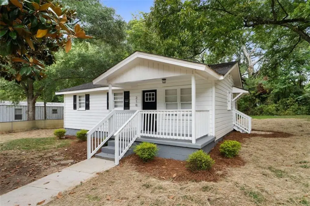 210 Douglas Street, Monroe, GA 30655 - #1