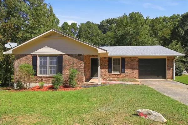 7260 Fernwood Drive, Riverdale, GA 30296