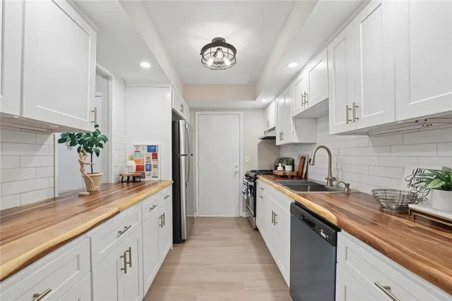 6851 Roswell Road #F19, Sandy Springs, GA 30328 - #2