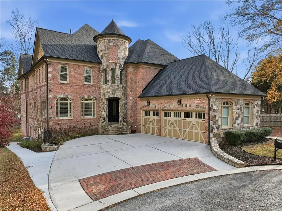 7611 Regency Circle, Sandy Springs, GA 30350 - #3