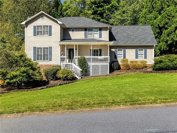 1586 Tennessee Walker Drive Ne, Roswell, GA 30075