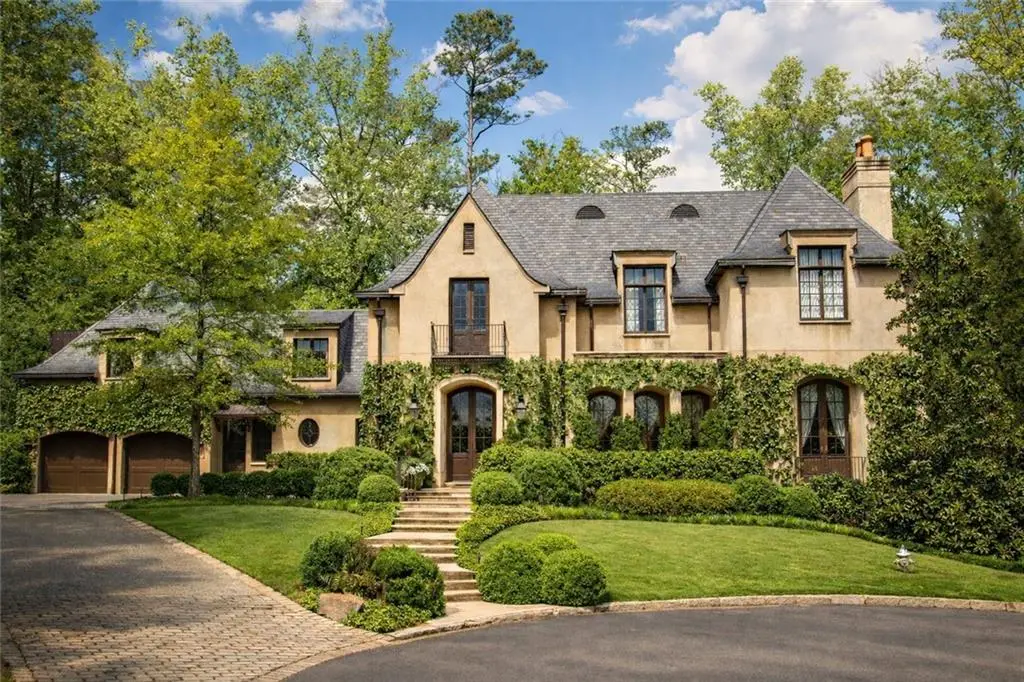 675 W Paces Ferry Unit #10 Road Nw, Atlanta, GA 30327 - #1