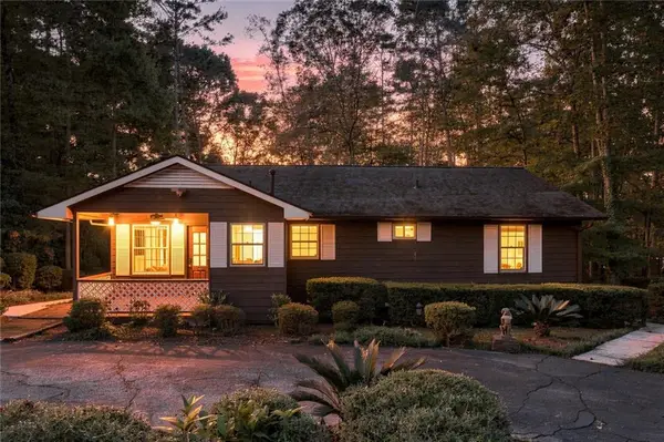 35 Point North Drive, Hogansville, GA 30230