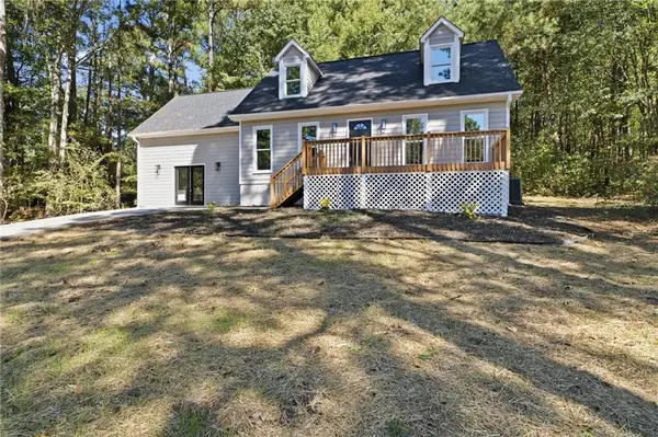 3035 Gum Creek Lane, Loganville, GA 30052