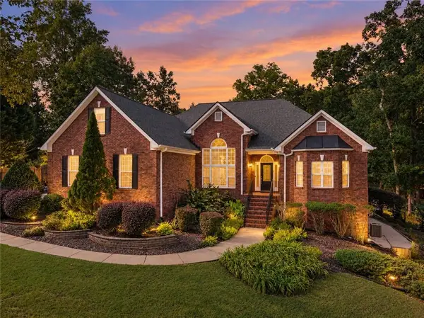 1616 Holly Ridge Drive, Loganville, GA 30052