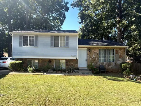 5172 W Scarbrough Trail, Stone Mountain, GA 30088
