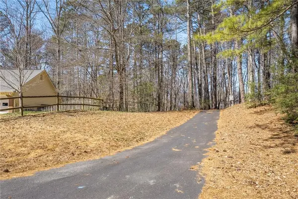 2661 Sandpoint Way, Roswell, GA 30075