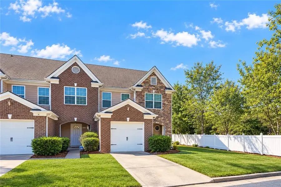 322 Village Drive, Loganville, GA 30052 - #2