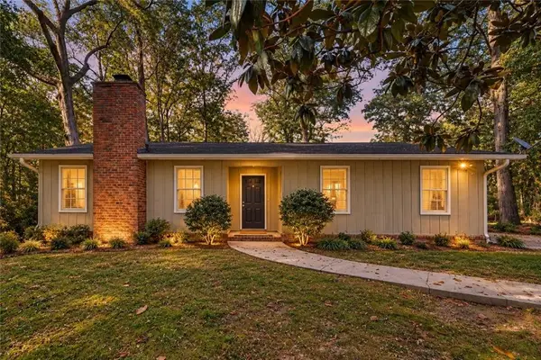 3295 Redona Drive, South Fulton, GA 30349