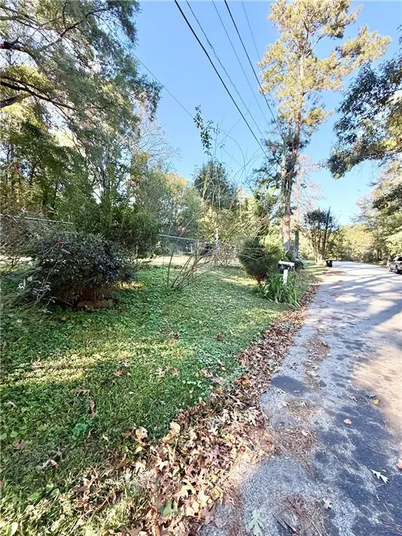 5596 Lakeside Drive, Union City, GA 30291 - #3