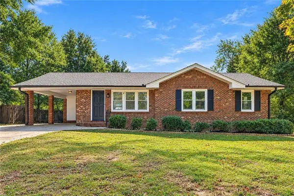 3085 Bobolink Drive, Rex, GA 30273