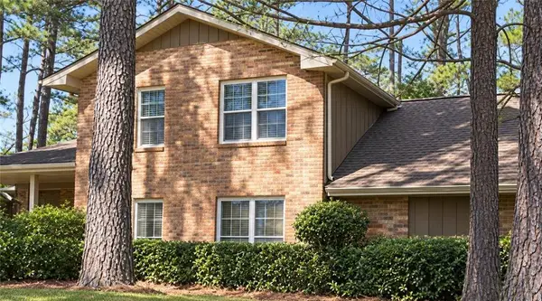 844 Sweet Briar Trail Se, Conyers, GA 30094