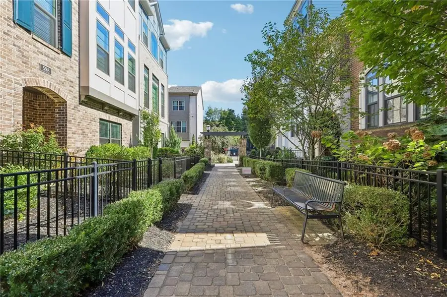 598 Broadview Place Ne, Atlanta, GA 30324 - #2