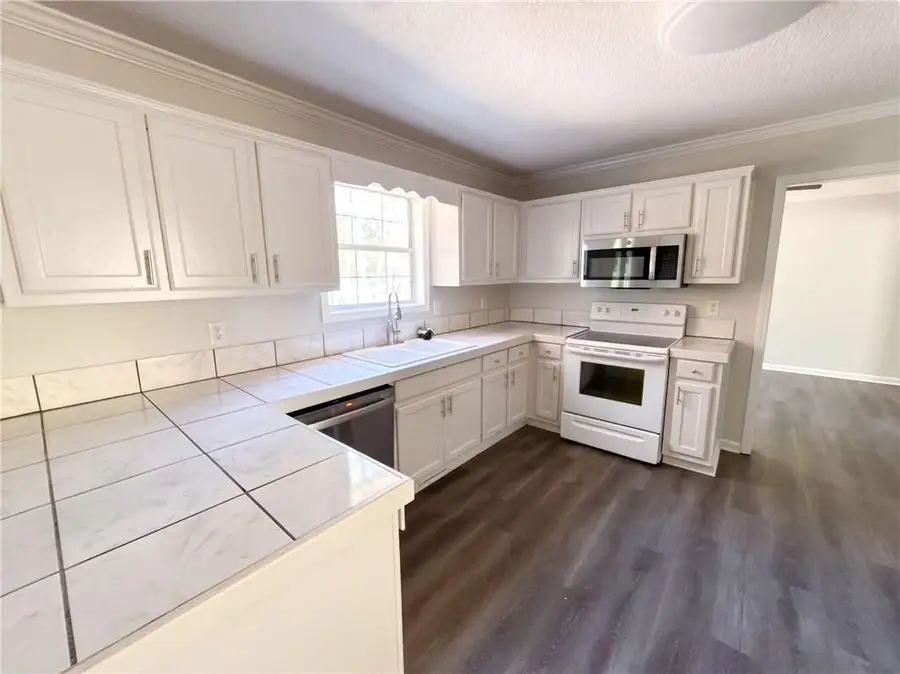 3753 River North Drive, Gainesville, GA 30506 - #2