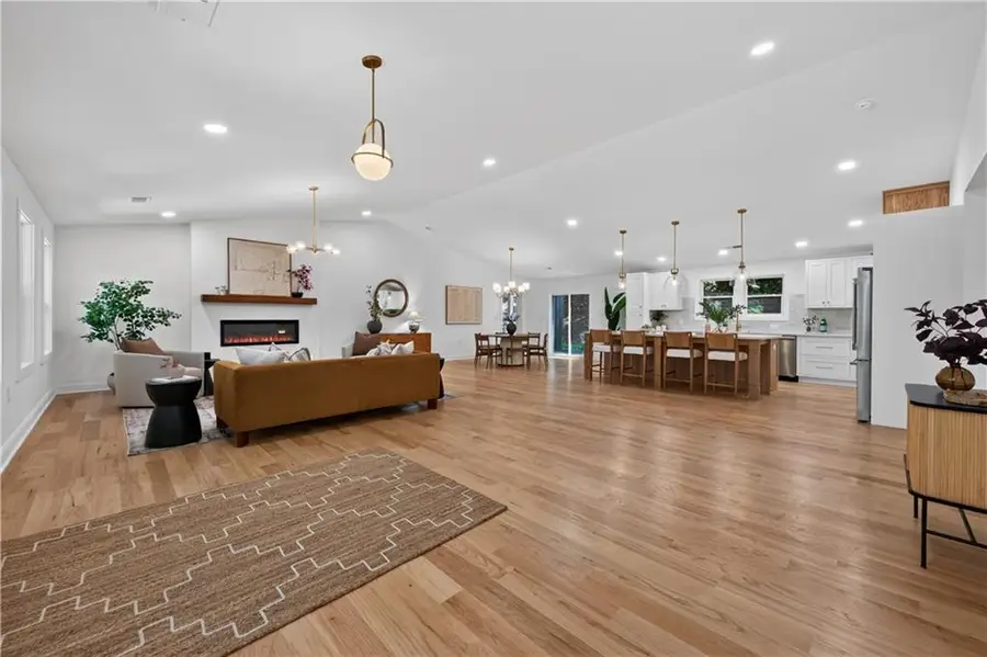 6835 Castleton Drive, Sandy Springs, GA 30328 - #3