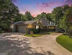5230 Sw West Shore Drive, Conyers, GA 30094