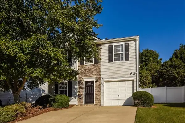 208 Ilex Drive, Canton, GA 30114