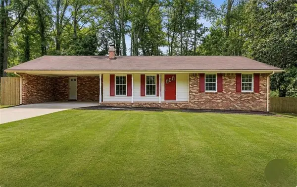 182 Jennifer Lane Nw, Lilburn, GA 30047