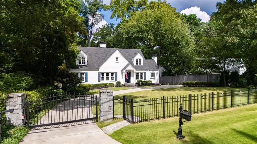 3590 Ivy Road Ne, Atlanta, GA 30342 - #1