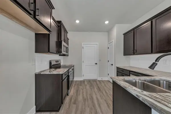 146 Chaucer Lane, Carrollton, GA 30117