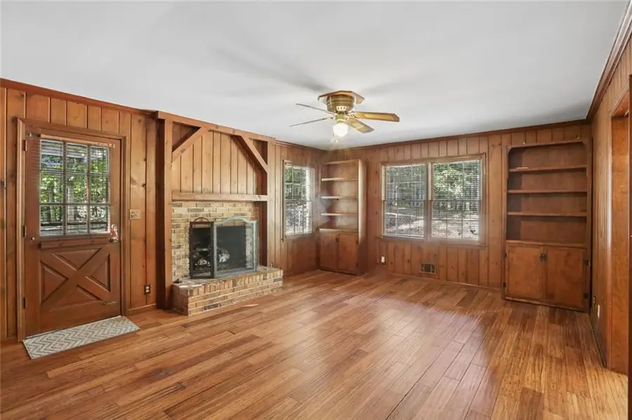 5596 Glenrich Drive, Dunwoody, GA 30338 - #3
