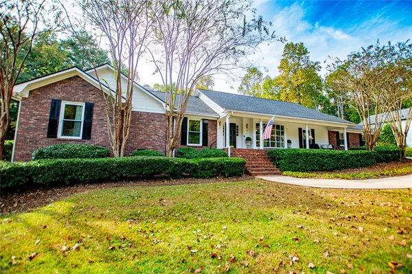 9001 Par Drive, Douglasville, GA 30134