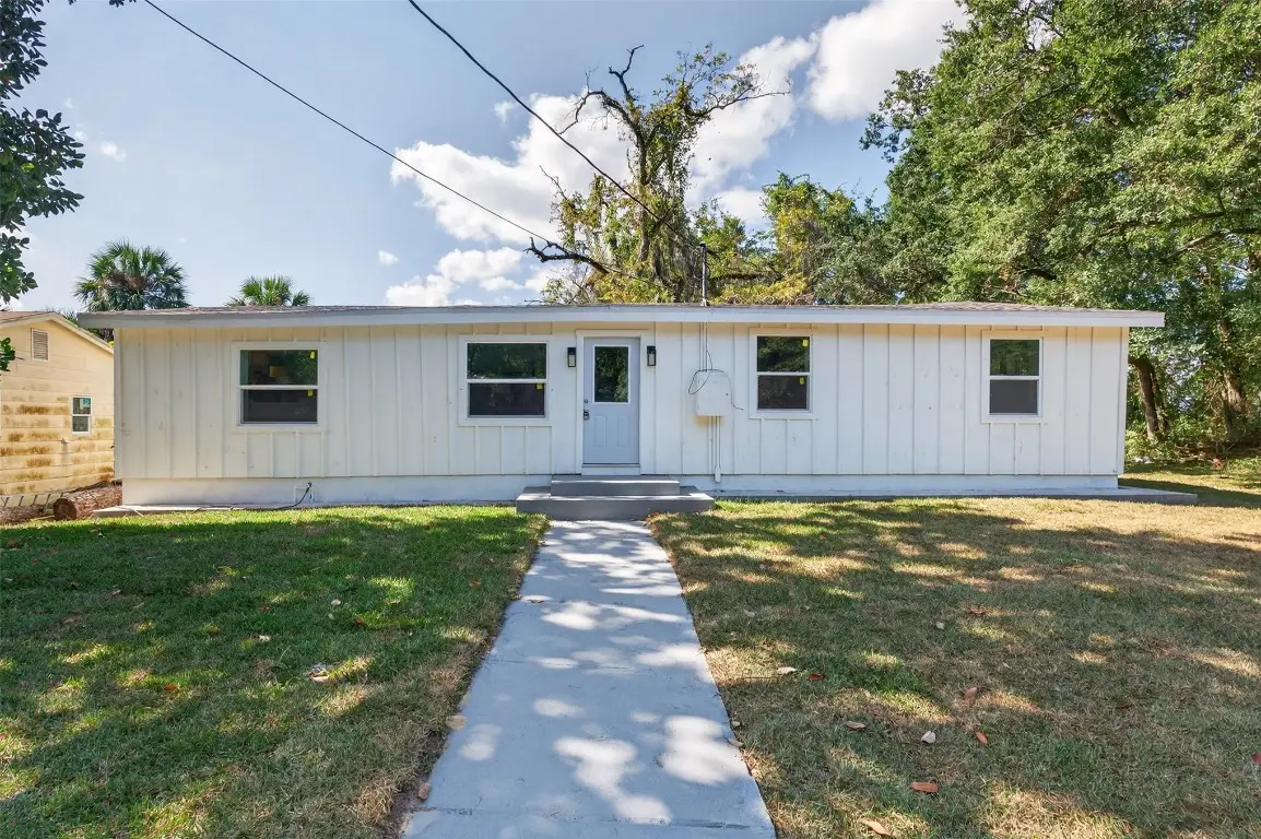 323 N 8th Street, Fernandina Beach, FL 32034 - Image #1