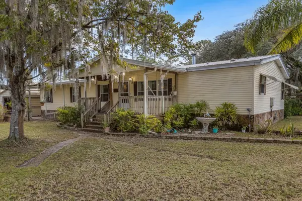 101 Palmland Avenue, Satsuma, FL 32189