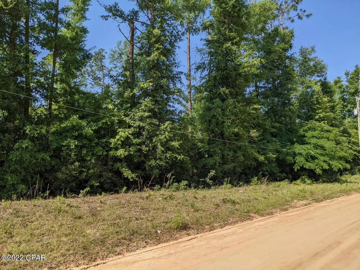 001 Pinecrest Road, Fountain, FL 32438 - Image #1