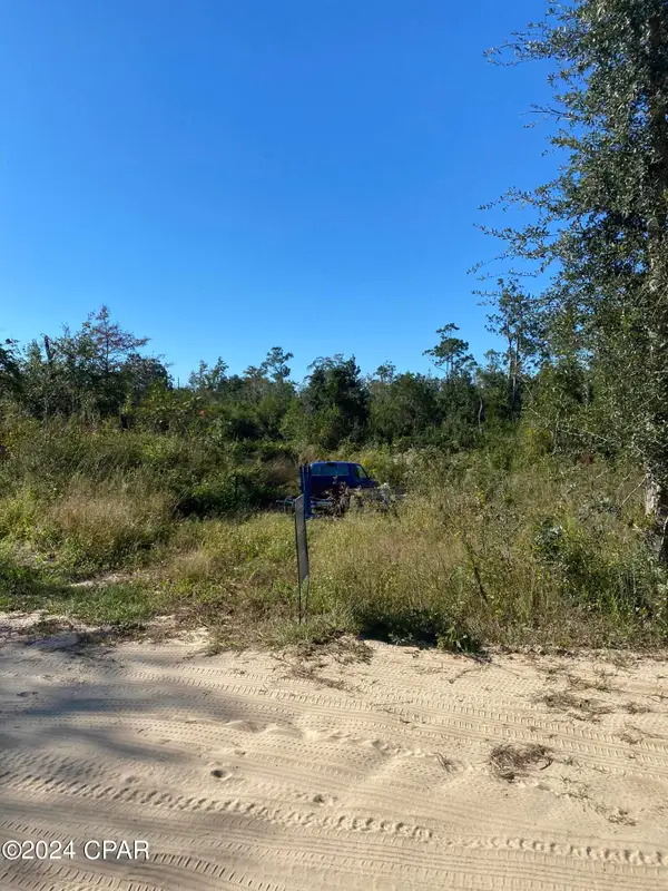 10450 River Alley Road, Youngstown, FL 32466