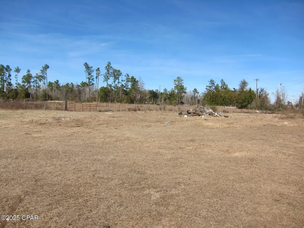 2935 Gardenview Rd, Cottondale, FL 32431 - Image #1