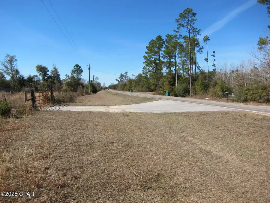 2935 Gardenview Rd, Cottondale, FL 32431 - Image #2