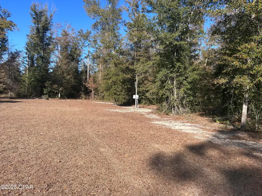 12221 Glenwood Road, Fountain, FL 32438 - Image #3