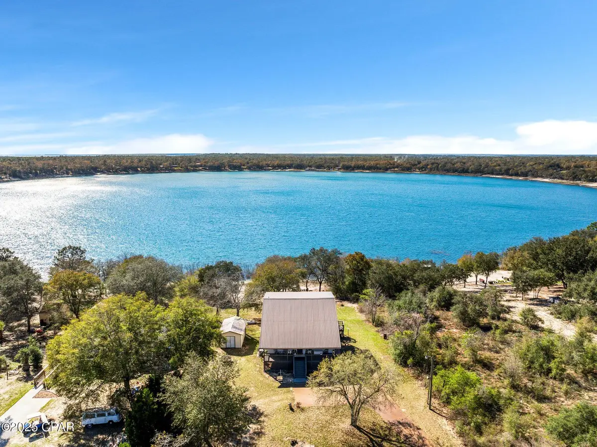 4427 Leisure Lakes Drive, Chipley, FL 32428 - Image #1